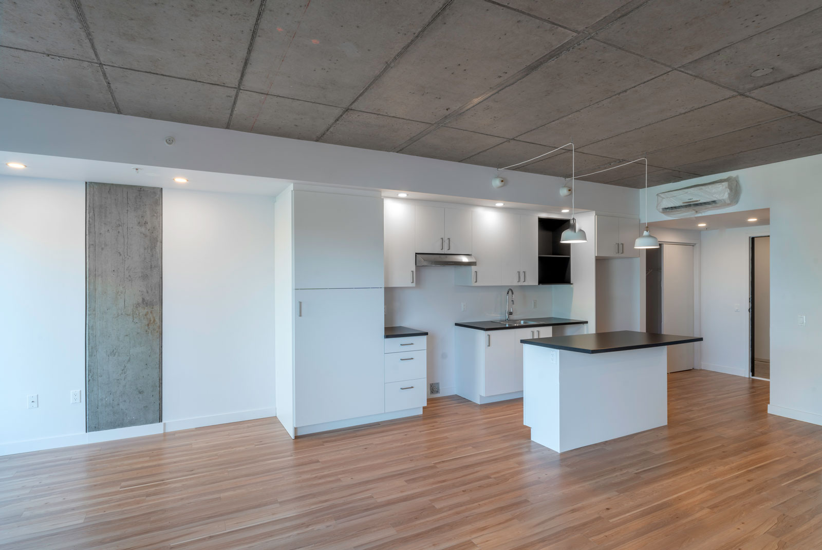 Salon d'un condo 2½